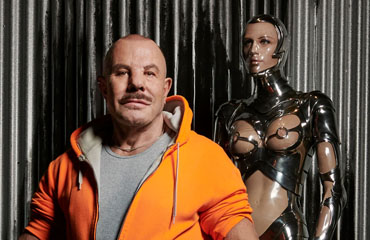 Manfred Thierry Mugler in de tentoonstelling in Kunsthal Rotterdam - 2019 - foto Reinier RVDA - detail - Uitgelicht